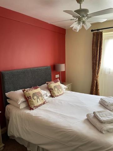 Hotel The Red Lion, Stretham Esterno foto